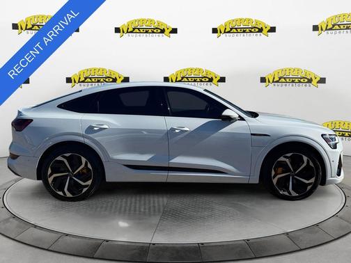 2023 Audi e-tron S line Premium