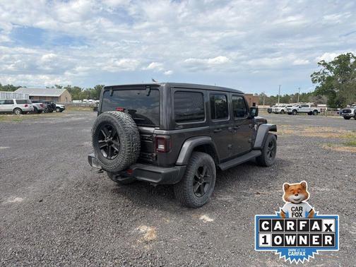 Granite Crystal Clearcoat Metallic 2022 Jeep Wrangler Unlimited Sahara Altitude