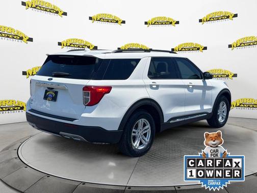 White Metallic 2023 Ford Explorer XLT