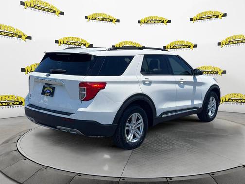 White Metallic 2023 Ford Explorer XLT