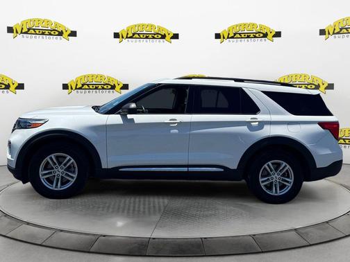 White Metallic 2023 Ford Explorer XLT