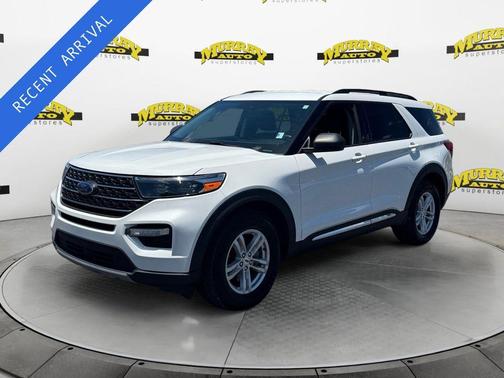 White Metallic 2023 Ford Explorer XLT
