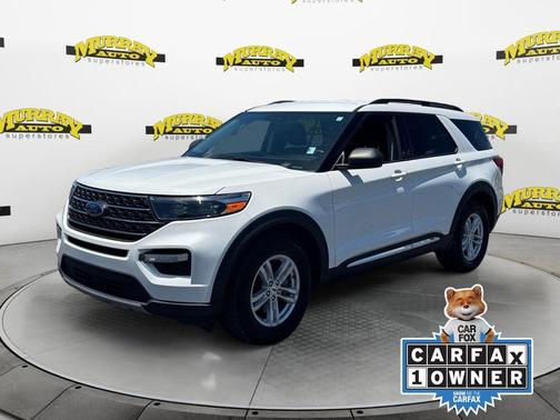 White Metallic 2023 Ford Explorer XLT