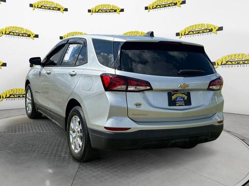 Silver Ice Metallic 2022 Chevrolet Equinox LS