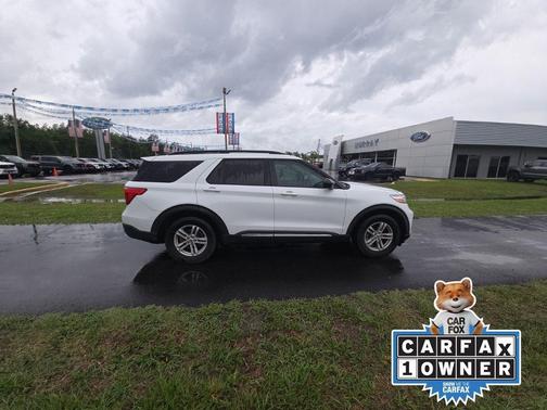 Oxford White 2021 Ford Explorer XLT
