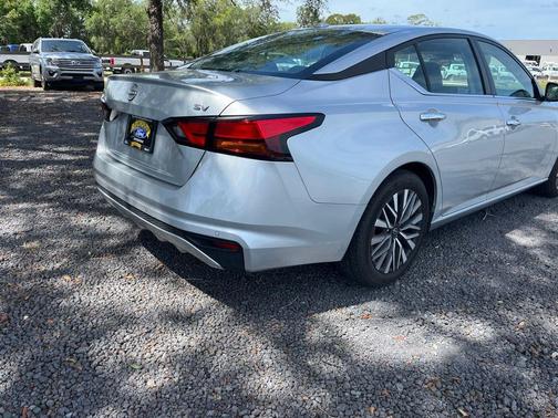 Brilliant Silver Metallic 2024 Nissan Altima 2.5 SV