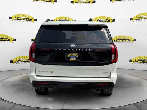 Star White 2027 Ford Expedition Max Platinum
