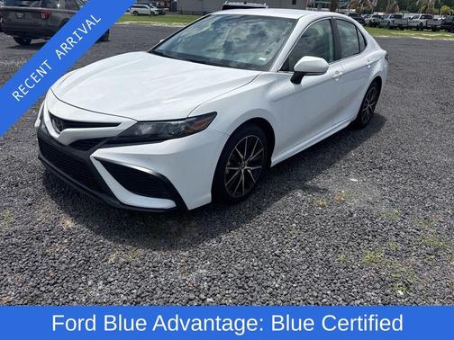 Ice 2024 Toyota Camry SE