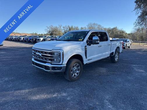 White Metallic 2025 Ford F-250 Lariat Truck