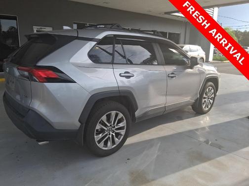 2019 Toyota RAV4 XLE Premium