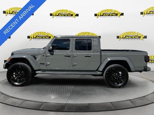 2022 Jeep Gladiator Overland