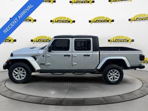 2023 Jeep Gladiator Sport