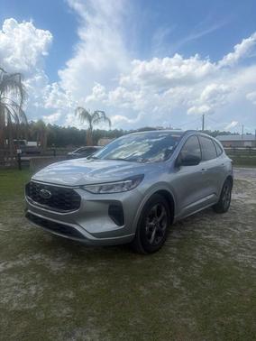 Silver Metallic 2024 Ford Escape ST-Line