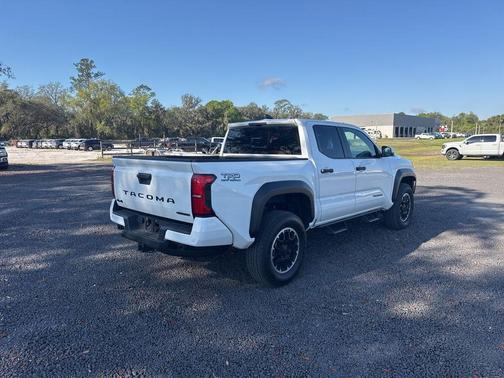 2024 Toyota Tacoma Hybrid TRD
