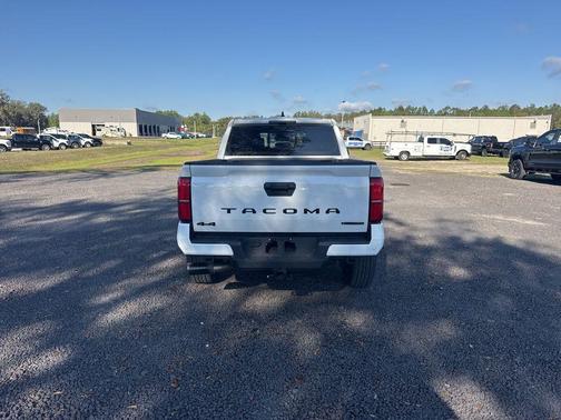 Ice 2024 Toyota Tacoma Hybrid TRD