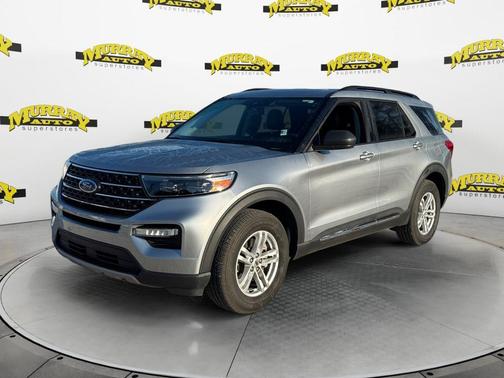 Silver Metallic 2022 Ford Explorer XLT