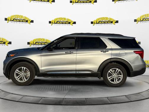 Silver Metallic 2022 Ford Explorer XLT