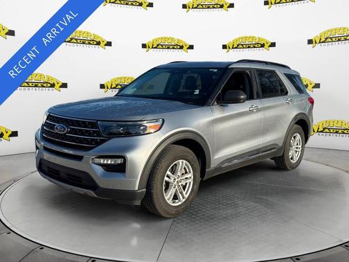 Silver Metallic 2022 Ford Explorer XLT