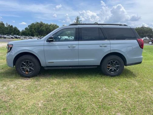 Gray Metallic 2025 Ford Expedition Tremor