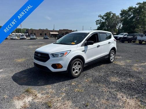 Oxford White 2018 Ford Escape S