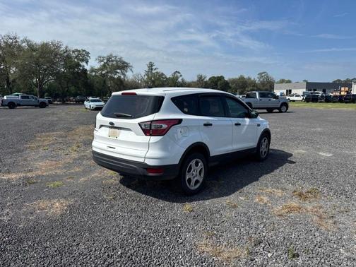 Oxford White 2018 Ford Escape S