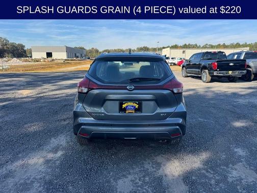 2023 Nissan Kicks SV