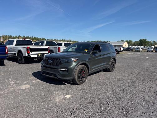 Green Metallic 2022 Ford Explorer ST