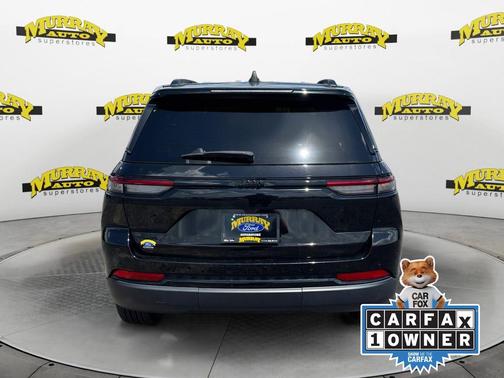 Diamond Black 2025 Jeep Grand Cherokee Laredo