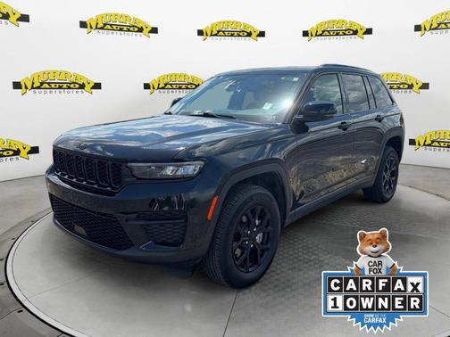 Diamond Black 2025 Jeep Grand Cherokee Laredo