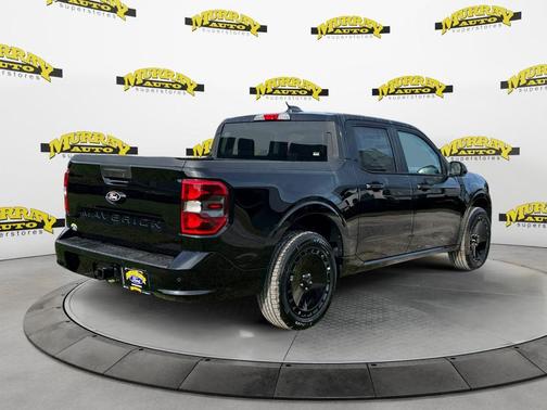 2025 Ford Maverick Lobo Standard