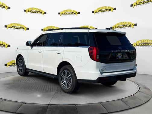 Oxford White 2025 Ford Expedition Active