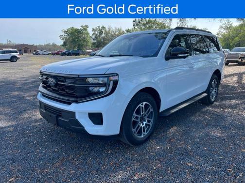 Oxford White 2025 Ford Expedition Active