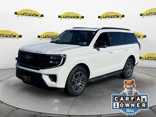 Oxford White 2025 Ford Expedition Active