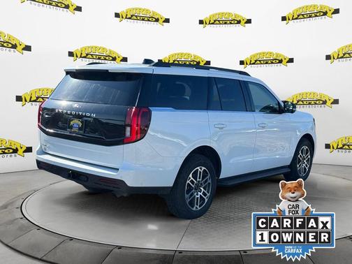 Oxford White 2025 Ford Expedition Active