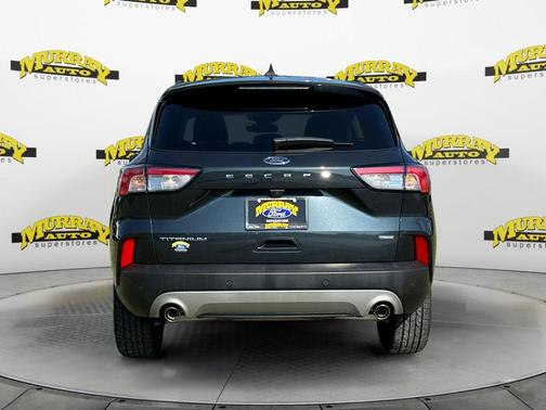 2022 Ford Escape Titanium Hybrid