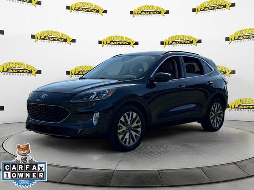 2022 Ford Escape Titanium Hybrid