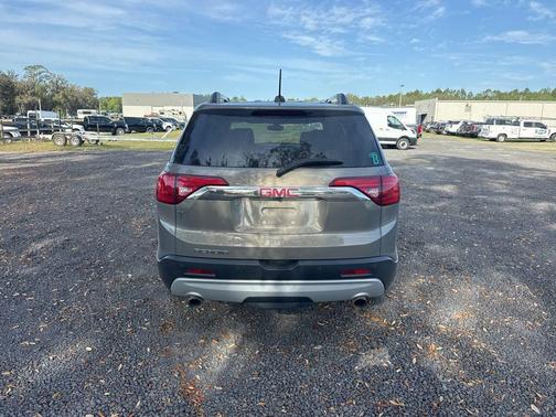 Pepperdust Metallic 2019 GMC Acadia SLT-1