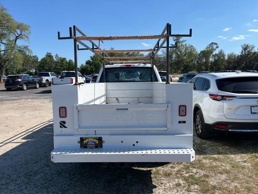 Oxford White 2024 Ford F-250 XL