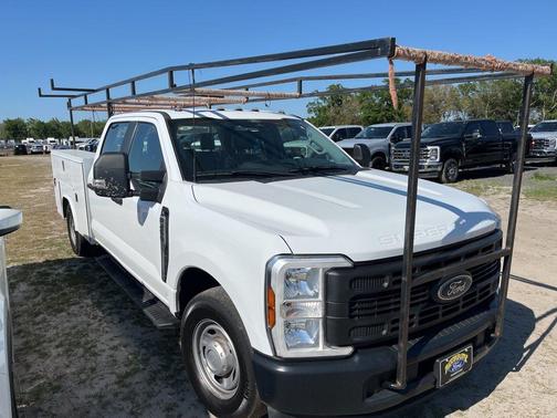 Oxford White 2024 Ford F-250 XL