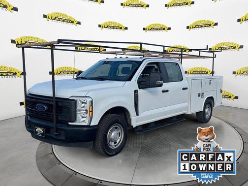 Oxford White 2024 Ford F-250 XL