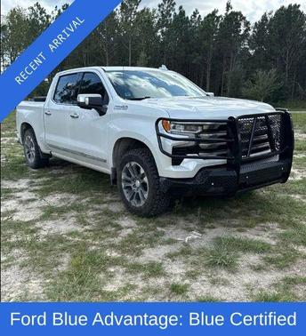 Iridescent Pearl Tricoat 2023 Chevrolet Silverado 1500 High Country