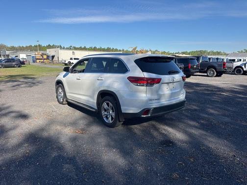 2017 Toyota Highlander 
