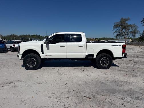 Star White 2024 Ford F-250 Lariat