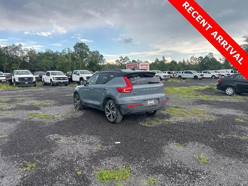 2021 Volvo XC40 T5 R-Design