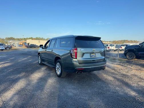 2023 Chevrolet Suburban Premier
