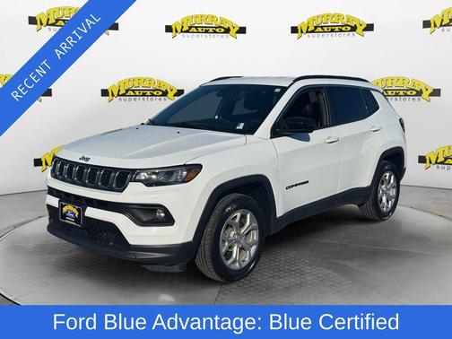 Bright White Clearcoat 2024 Jeep Compass Latitude