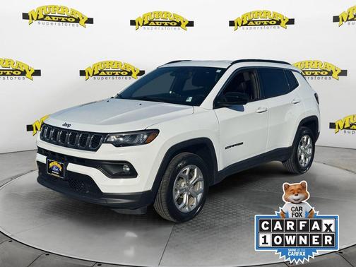 Bright White Clearcoat 2024 Jeep Compass Latitude