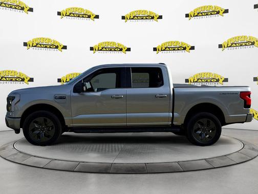 2025 Ford F-150 Lightning Flash