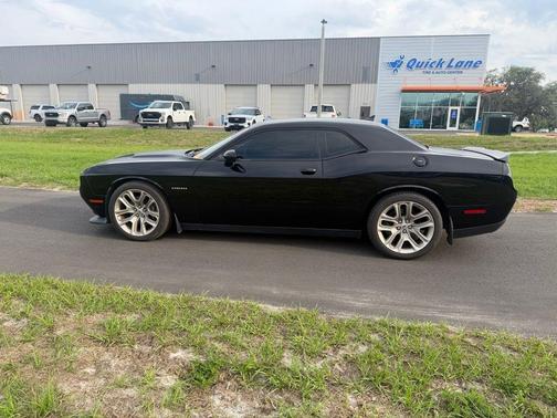 Pitch Black Clearcoat 2020 Dodge Challenger R/T