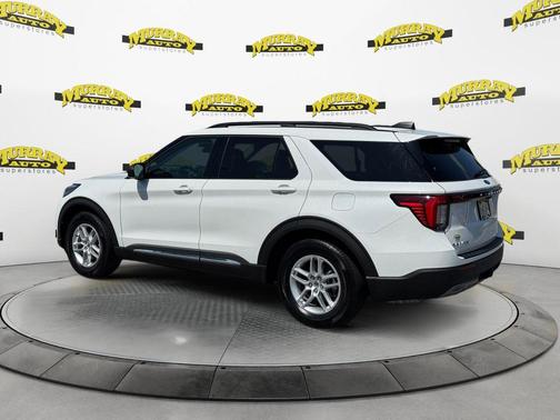 White Metallic 2025 Ford Explorer Active